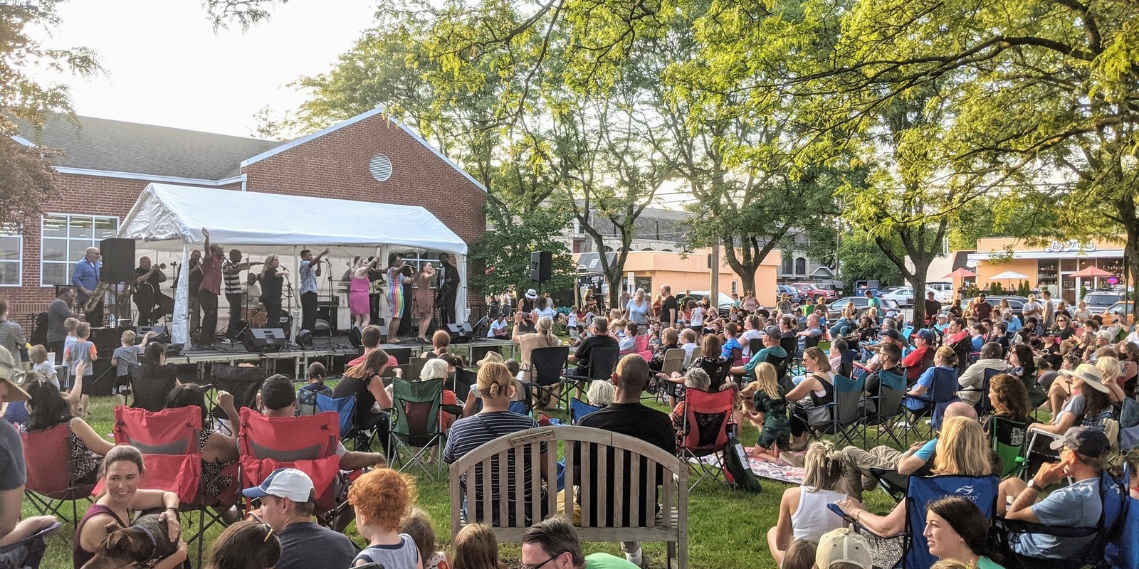 Columbus Soul and Salvage - Music on the Lawn at Grandview Library